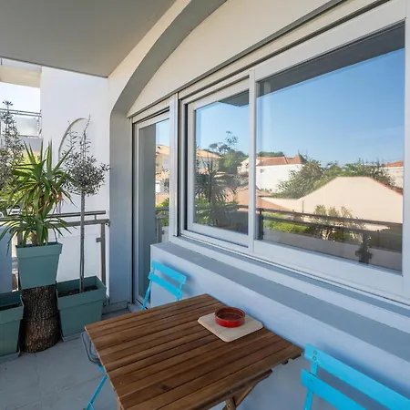 아파트 Calme Proche Avec Parking Securise Et Balcon - - Fr-1-319-547